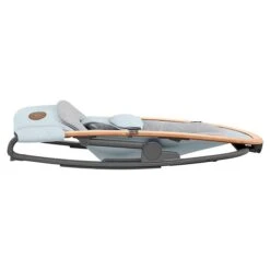 Maxi-Cosi Kori Wippe Essential Grey 15 Maxi-Cosi Kori Wippe Essential Grey -Geschäft Für Babyprodukte 2835050110 2020 bouncer kori grey essentialgrey lightweight side