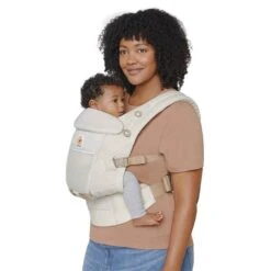 Ergobaby Adapt SoftFlex Mesh Natural Beige Babytrage -Geschäft Für Babyprodukte baby carrier adpat sfm natural beige studio 01